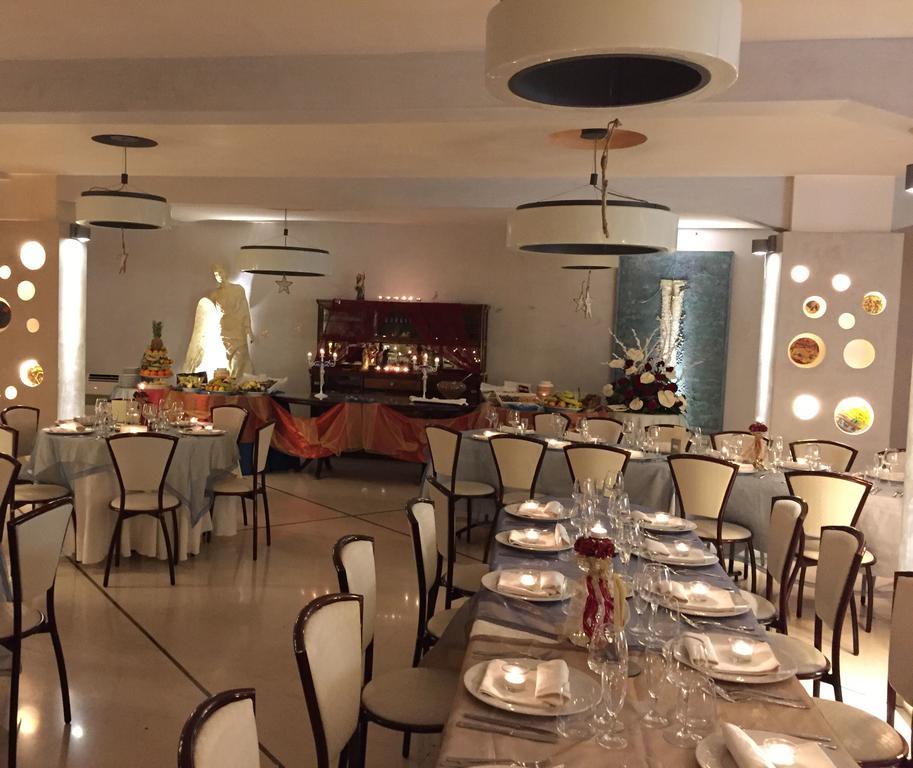 Hotel Ristorante Cavaliere 차리오 외부 사진