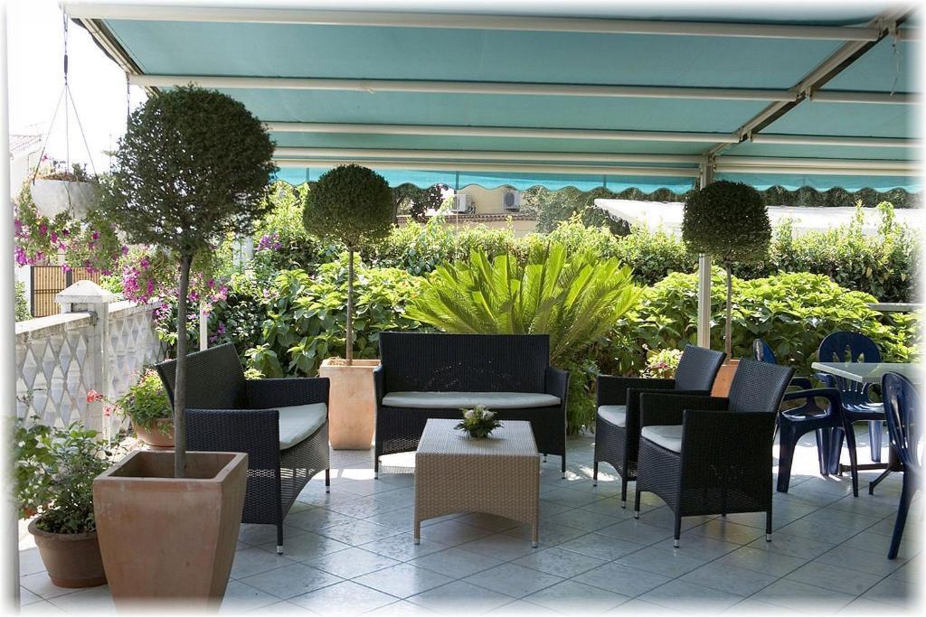 Hotel Ristorante Cavaliere 차리오 외부 사진