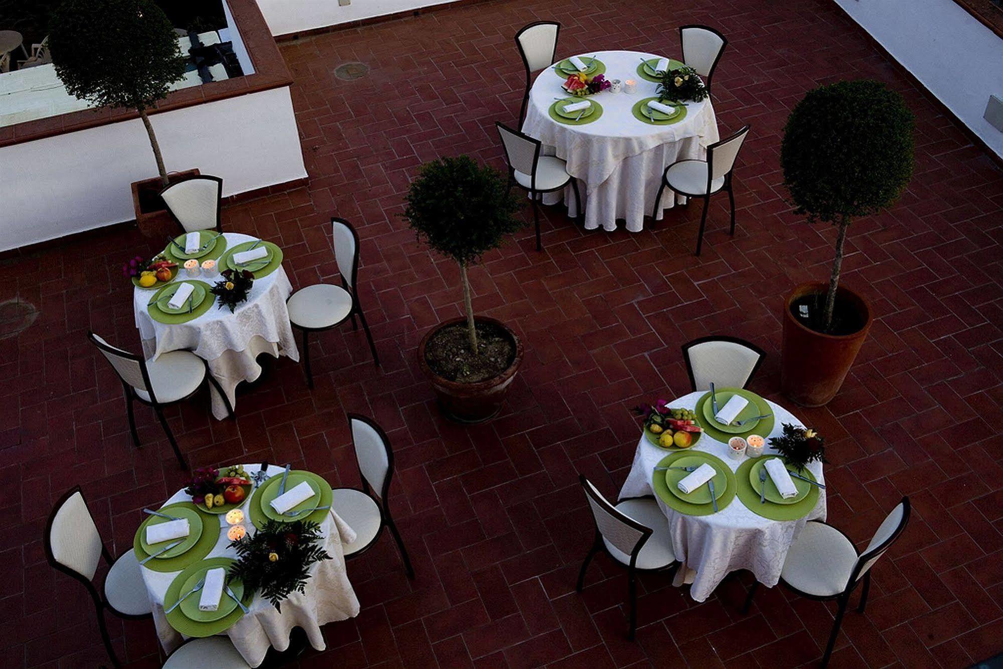 Hotel Ristorante Cavaliere 차리오 외부 사진
